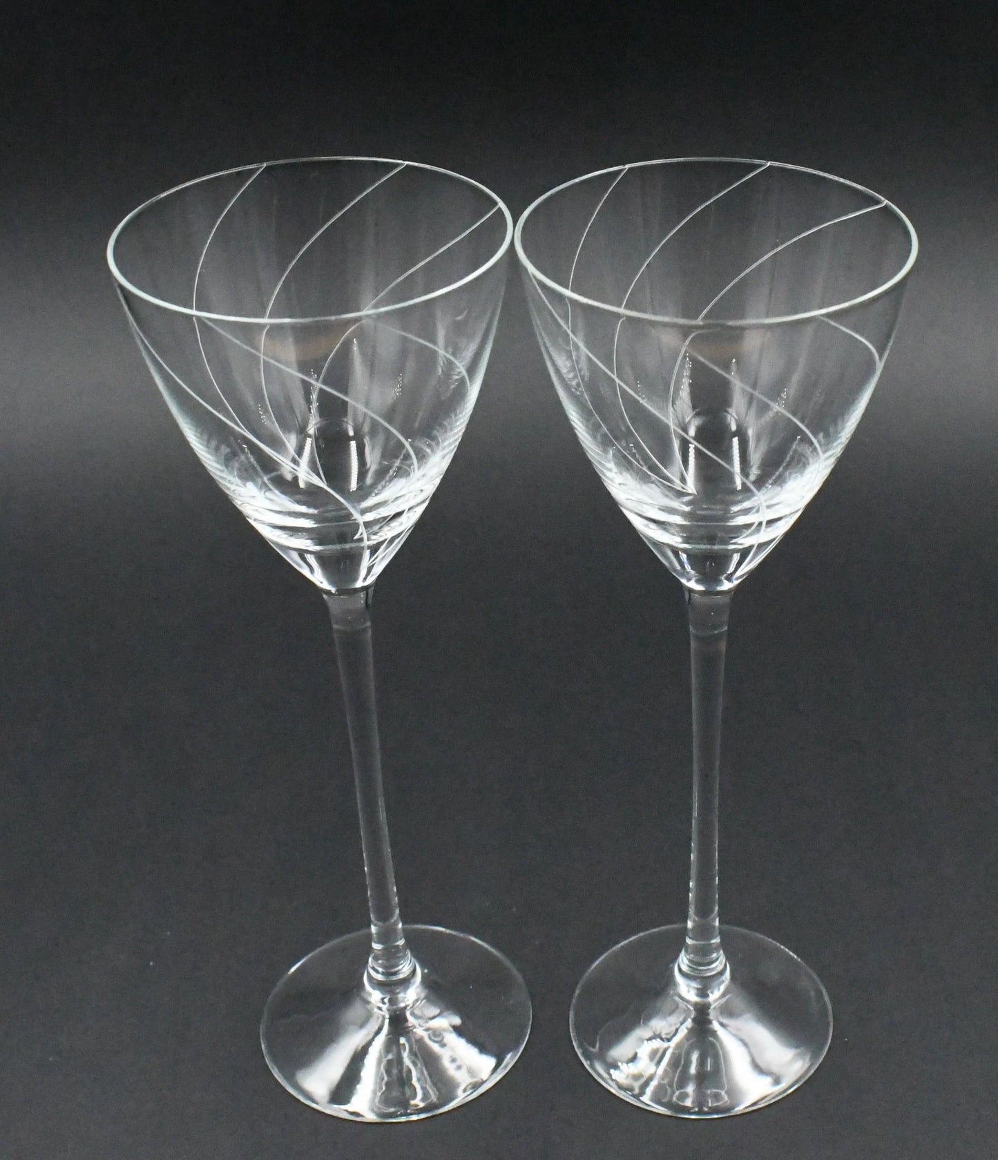 Delicate Fine Swirl Design Crystal Glasses x 2