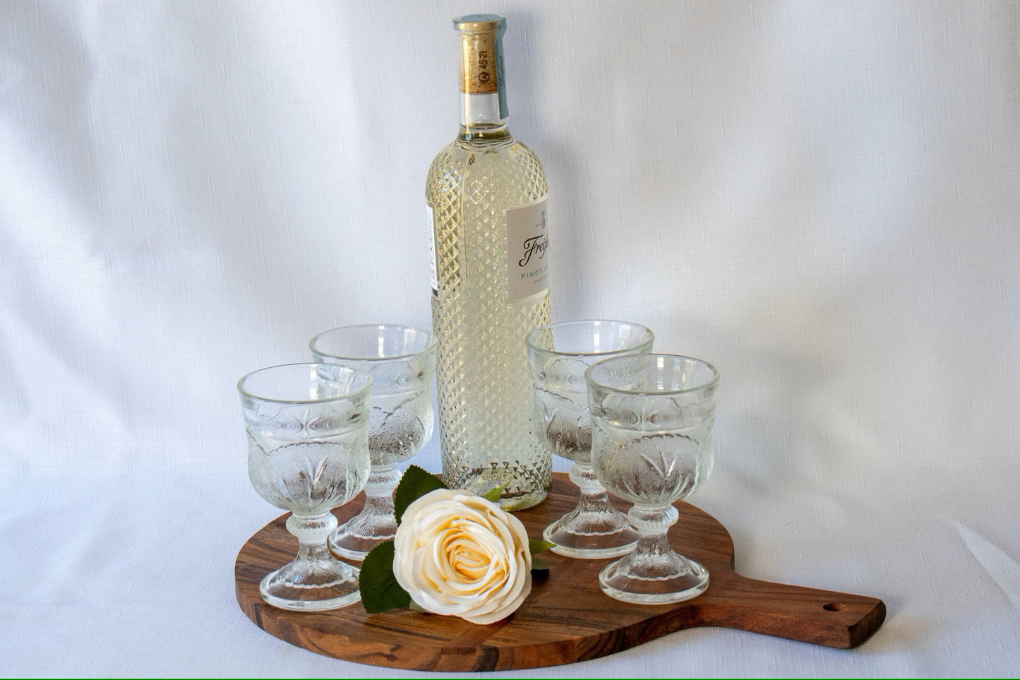 Vintage Indiana Glass Pebble Leaf Design Water Goblet. Set of 4