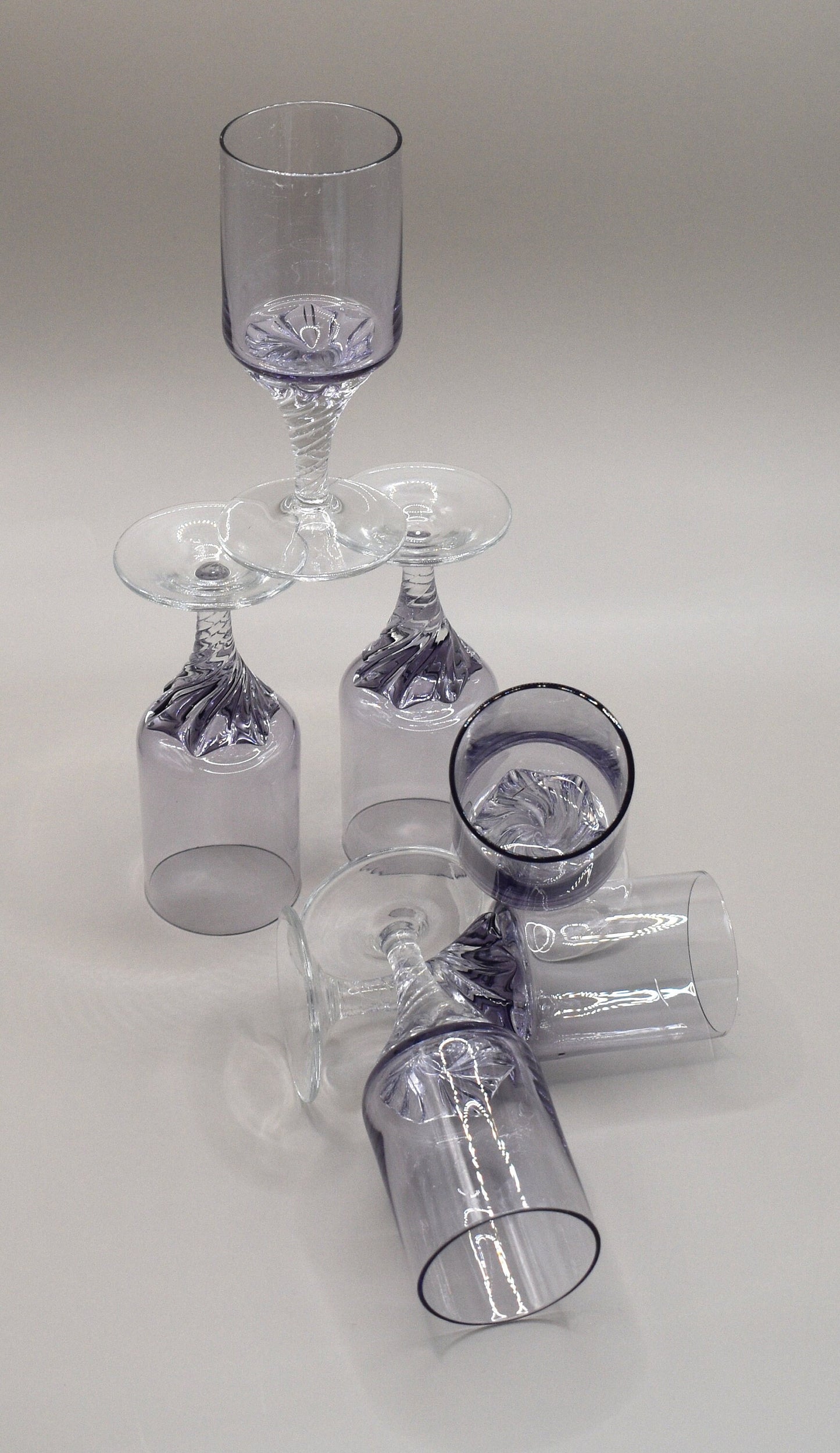 Vintage Lilac coloured crystal port/liqueur/shot glasses with twisted stem. Set of 6