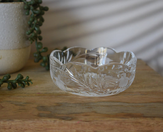 Stuart Crystal "Cascade" small bowl/dish. Trinket dish. Scollaped rim.